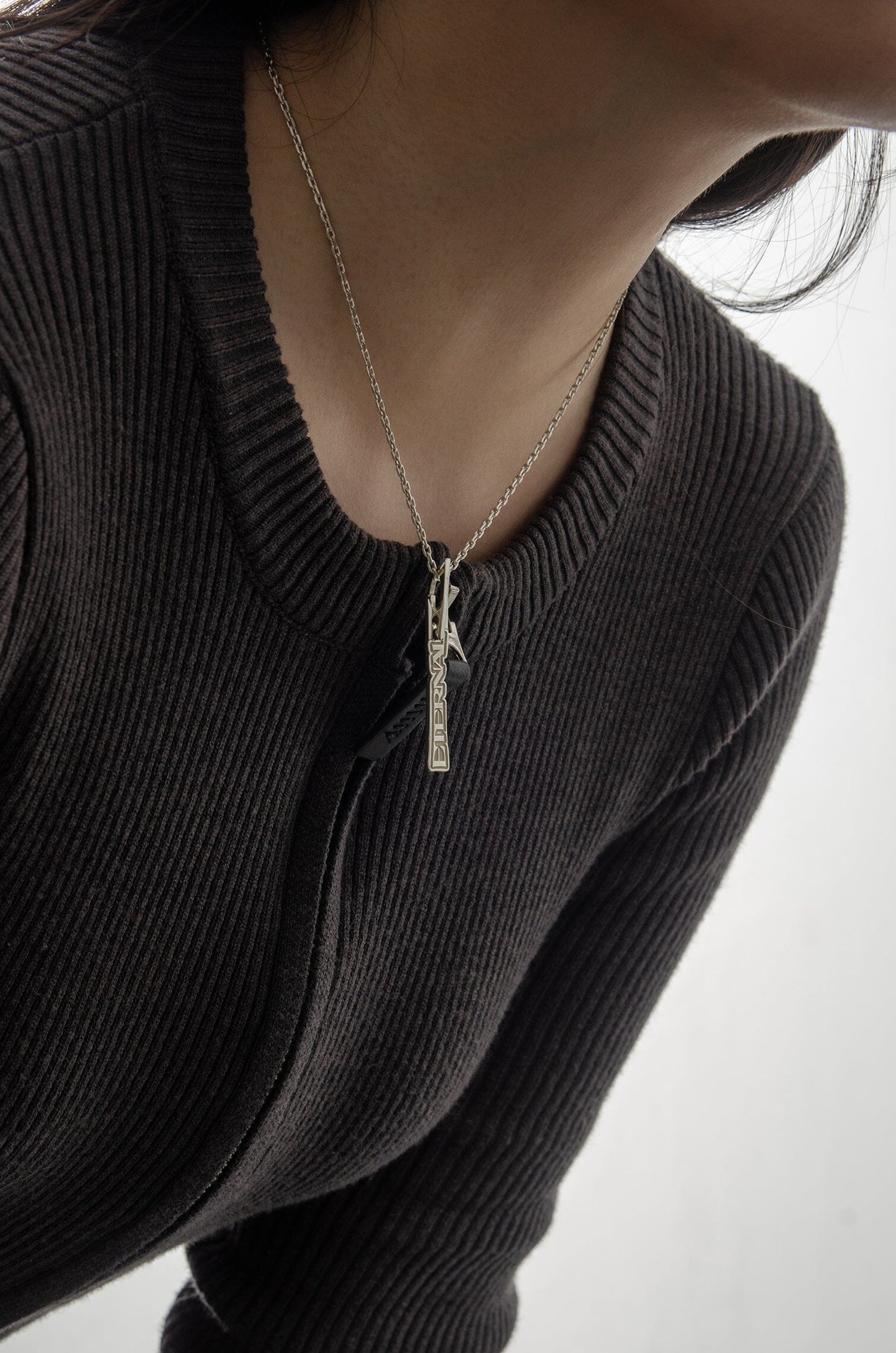[Personalised] Odyssey Plaque Vertical Necklace